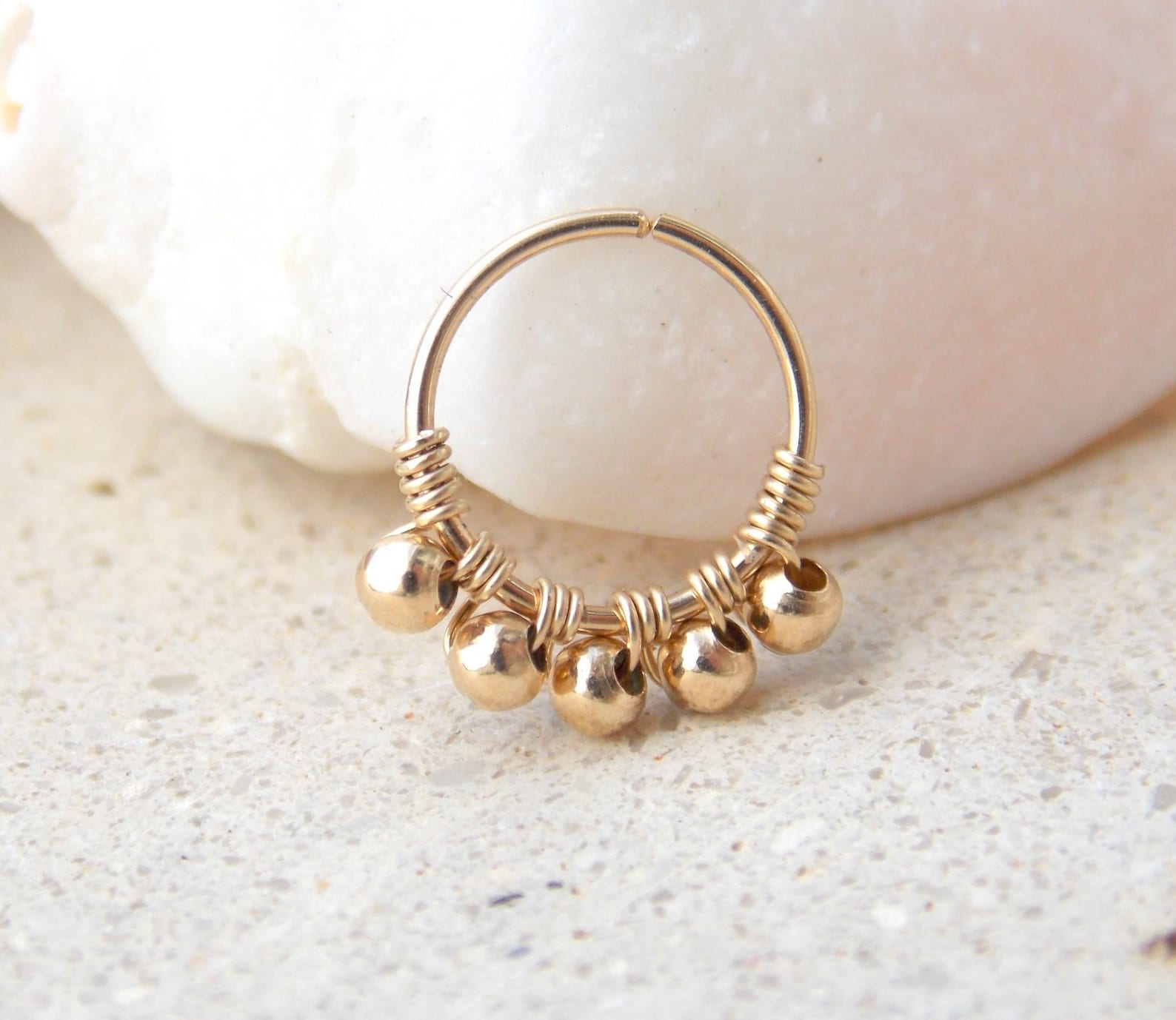 14K goud gevulde kralen neusri - Body Jewelry Hangers recensie en prijs