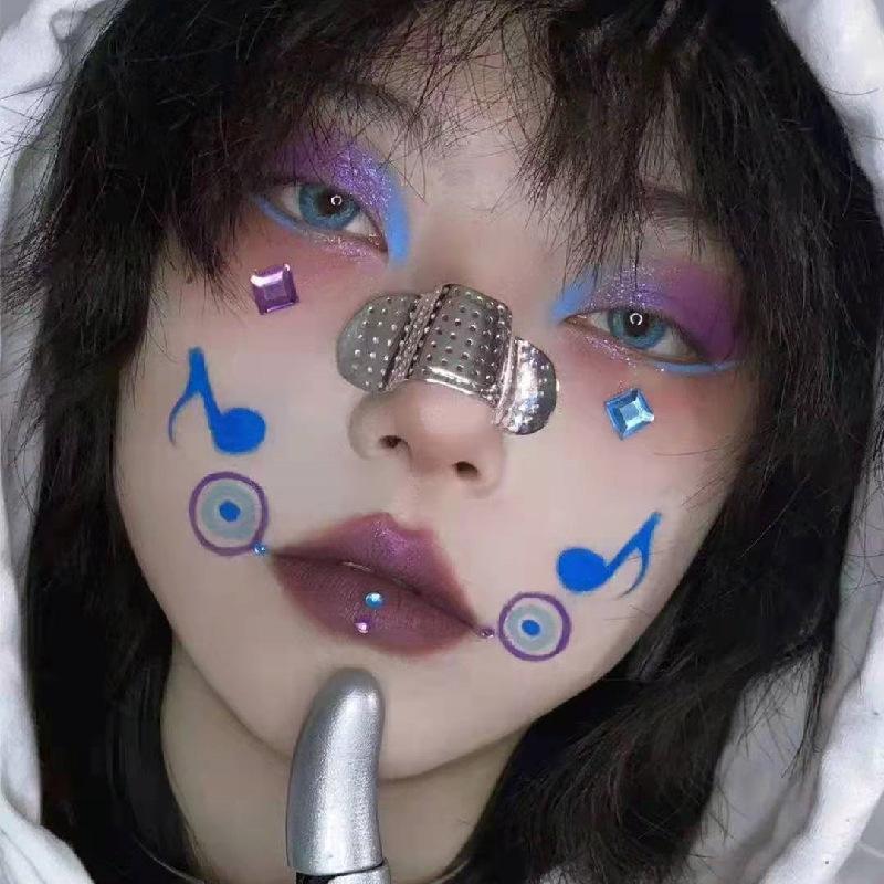 Punk neusclips, pleister, meta - Body Jewelry Tunnels recensie en prijs
